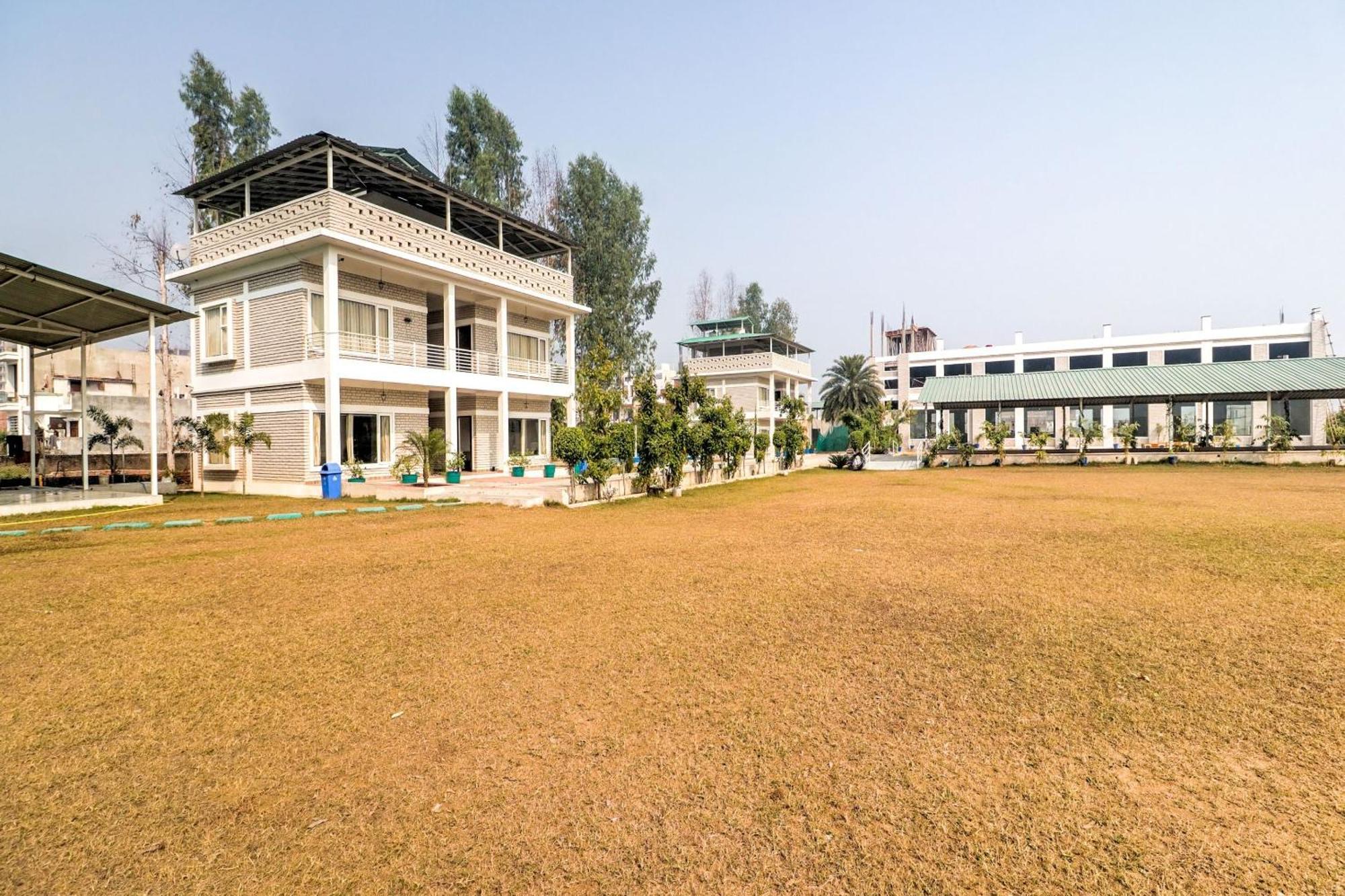 לקנאו Townhouse Amaraa Farms Near Lulu Hypermarket מראה חיצוני תמונה