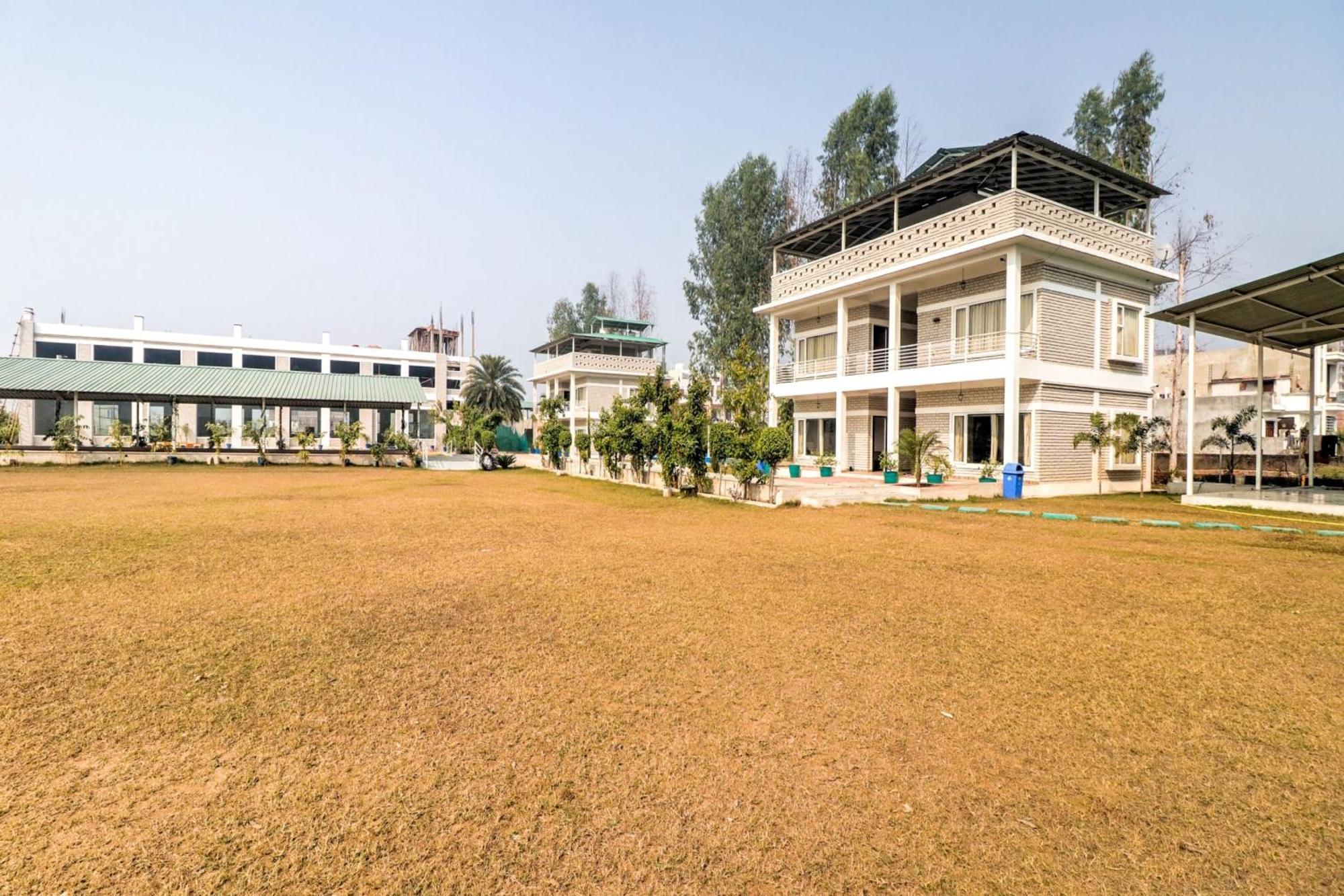 לקנאו Townhouse Amaraa Farms Near Lulu Hypermarket מראה חיצוני תמונה